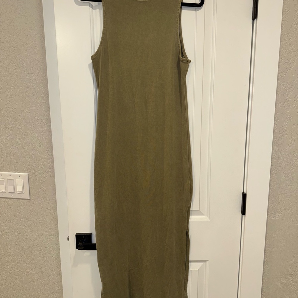 Bella Dahl Green Sleeveless Mock Neck Sheath Midi Dress